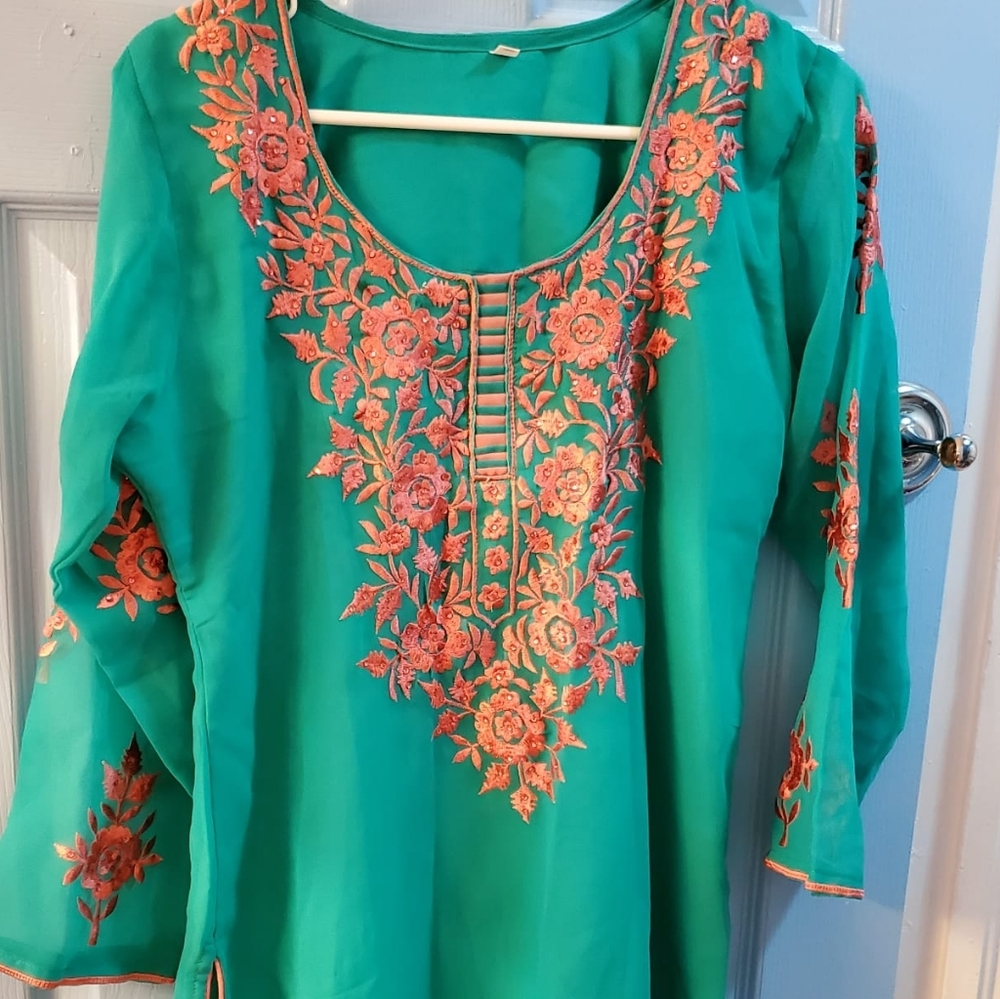 Women's Embroidered Long Sleeve Chiffon Blouse